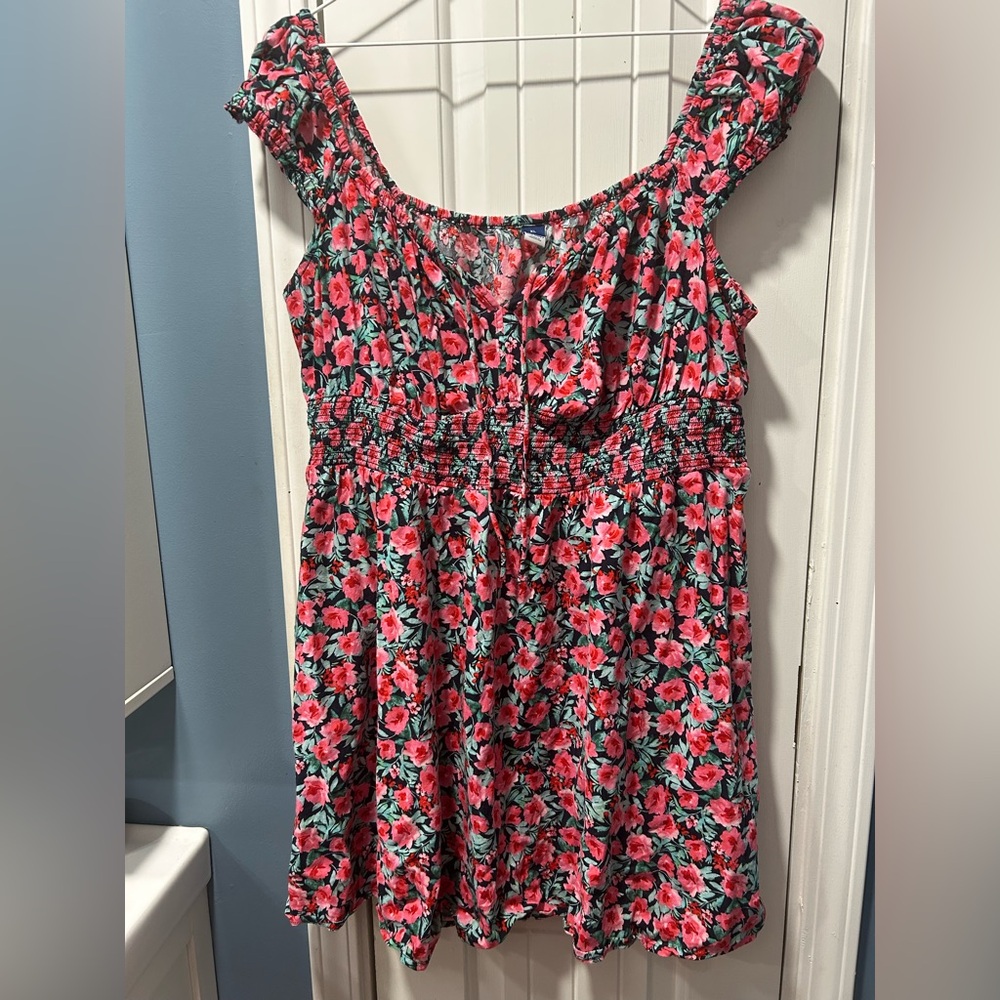 Old Navy Skater Dress w/ ruffled sleeves